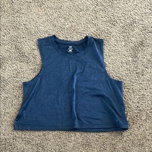 Legends women’s crop tank. Size medium